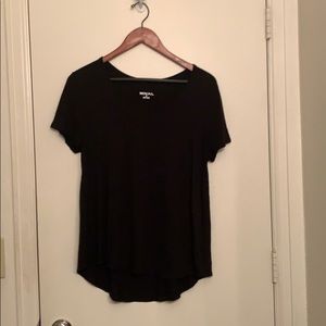 Merona black scoop neck tee medium